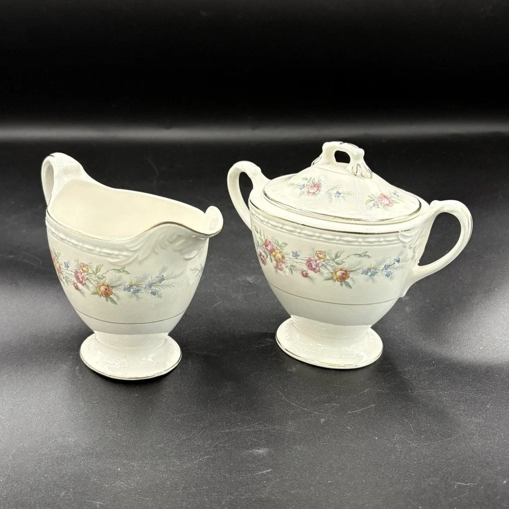 Homer Laughlin Eggshell Georgian Creamer & Sugar Bowl w/Lid-Gold Trim EUC